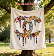 Chanel Graffiti Drip CC Logo Flannel Sofa Throw Blanket IMG_6717